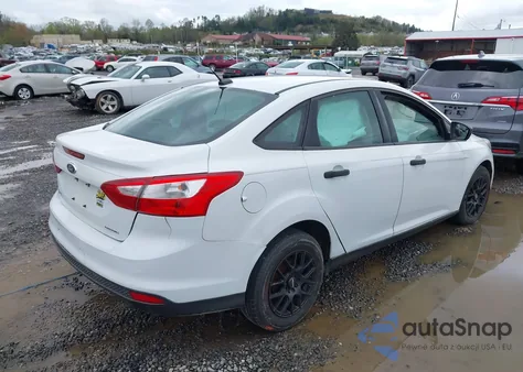 2013 Ford Focus S z USA, uszkodzony, nr VIN 1FADP3E27DL112006